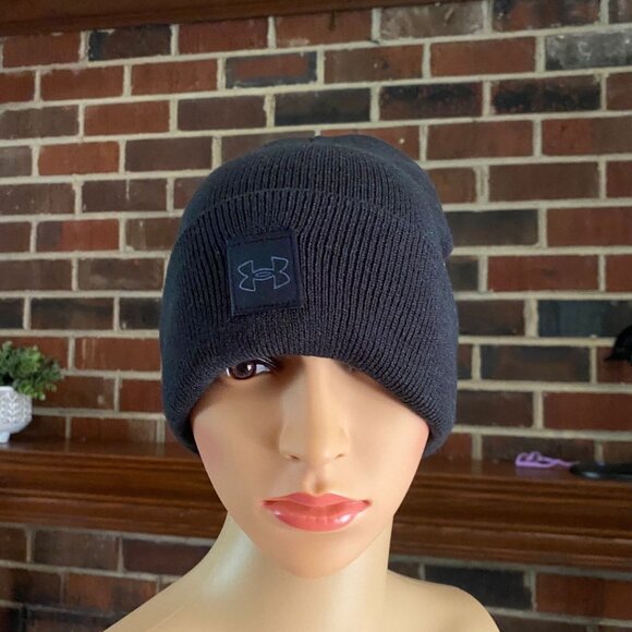 Under Armour Women's Wool Blend Black Beanie Hat Colder Conditions Leather Logo - Picture 8 of 16